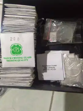 Kaca jam tangan berbagai ukuran