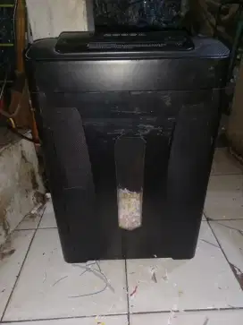 KRISBOW S433 Alat penghancur kertas. Paper shredder