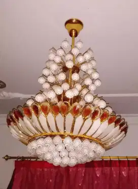 Lampu kristal tinggi kira kira 80 cm di Villa Bogor Indah. Nego.