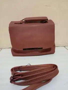 Di jual tas wanita dewasa
