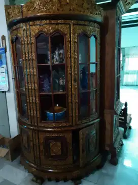 Lemari Pajangan (½ lingkaran) khas Palembang