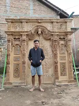 Gebyok ukir jati