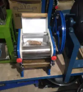 ( rumah teknik jogja) gilingan mie manual ,kuat,murah,harga mulai550rb