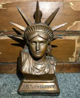 Patung liberty antik tinggi 21cm