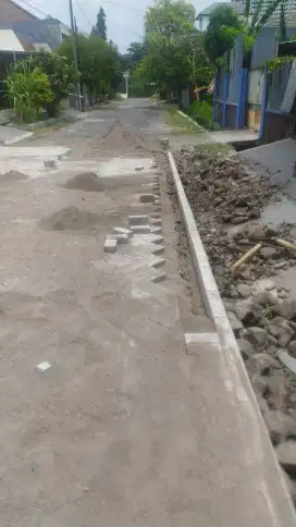 Pasang paving taman dan jalan