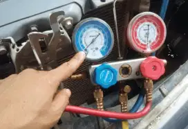 Service AC mobil (pribadi/kantor)