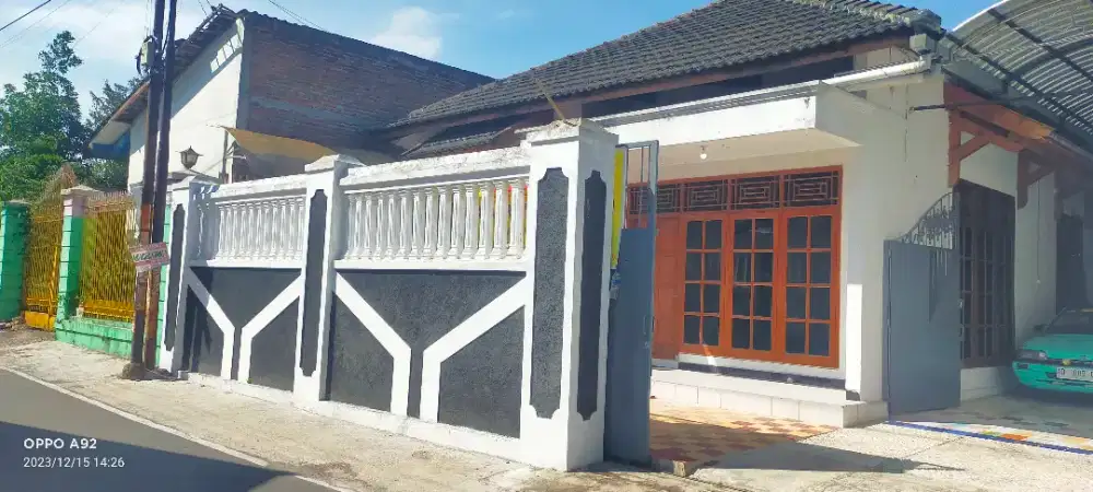 Jual rumah mewah lokasi kartosuro luas 500mtr harga 2,5 Milyad nego