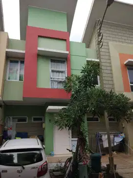 Dijual Cepat Rumah Arcadia Village. Gading Serpong. Tangerang