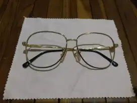 39. Frame Kacamata Vintage Retro Wanita: Galaxy