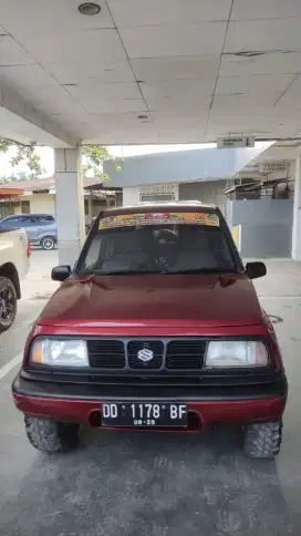 Dijual Mobil Suzuki Escudo 1995