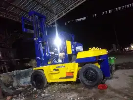 Froklift 10 ton komatsu