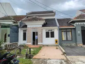 Di jual rumah di sentul city harga murah