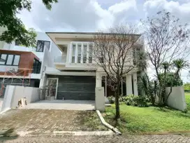 DIJUAL RUMAH FULL FURNISHED WATERFRONT CITRALAND DEKET UC