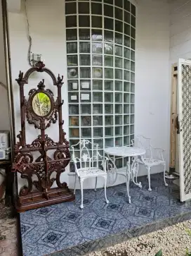 Kursi besi vintage