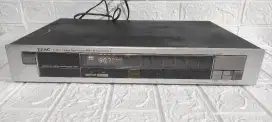 Teac digital synthesizer stereo tuner