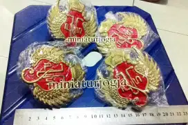 Emblem logo keraton Jogja untuk dipasang di plat nomor