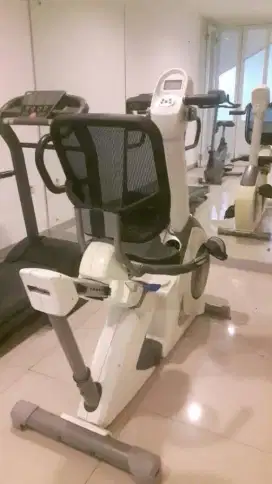 Recumbent bike Life fitness sport