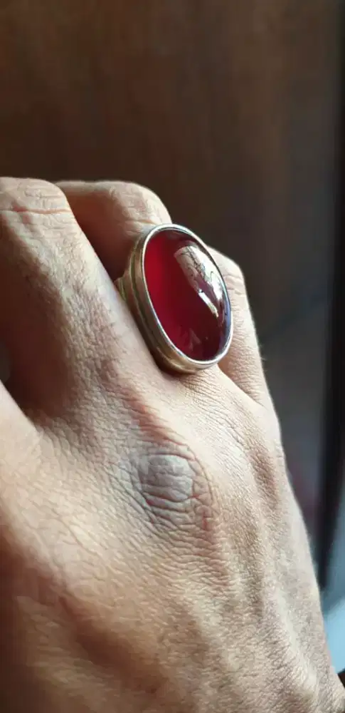 Natural batu yaman (charnelian chalcedony)