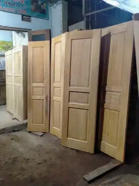 Daun pintu panel