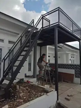 Kanopi dak balkon dan railing tangga kanopi mezzanine