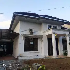 Dikontrakkan rumah di Perumahan CitraLand Manado.