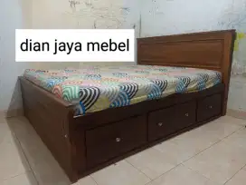 Tempat tidur laci jati dipan minimalis