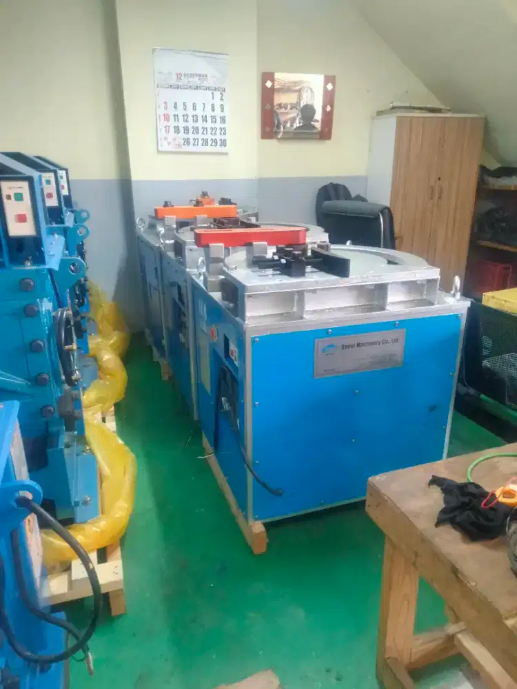 Jual beli dan sewa alat pemotong dan penekuk besi beton.