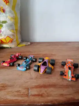 Mainan Mobil Formula One (F1) 4 Pcs second