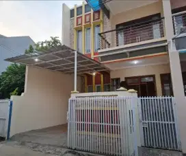 Rumah KEREN MINIMALIS Di Griya Bintara Indah