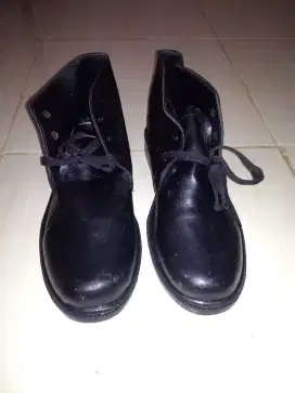 DIJUAL SEPATU PDH