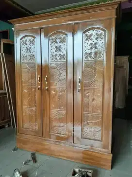 Almari pakaian kayu jati 3pintu