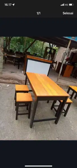 Kafe meja kursi