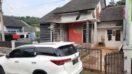 Rumah hook LT 253 LB 64,  3 sisi menghadap jalan