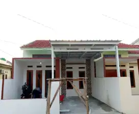 Kanopi baja ringan