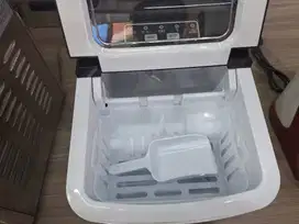 Mesin Pembuat Es Batu Kristal Ice Maker Cube Polar Wirastar ICB-12