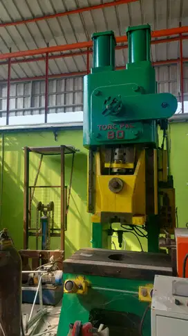 Dijual mesin stamping tonase 80 ton merk AMADA