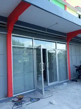 Pintu kaca kupu tarung kusen alumunium partisi kaca swing lipat geser