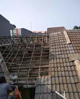 Bongkar pasang atap lama pasang kontruksi rangka baja ringan