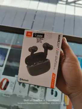 JBL Wave 200 TWS Black Baru Resmi IMS