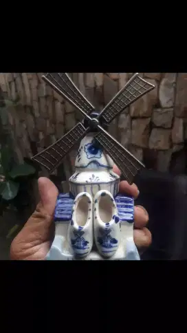 Antik vintage kincir angin keramik delft made in holland eropa