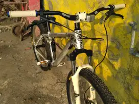 MTB Kona Bass (slope style)