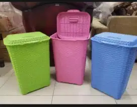 Keranjang baju kotor