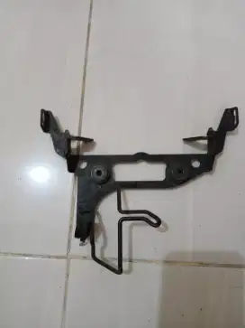 pangkon lampu depan Yamaha MT25 orisinil