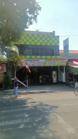 Gresik lokasi strategis Toko Ruko 2 lantai jl Proklamasi