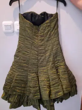 Dress gaun pesta