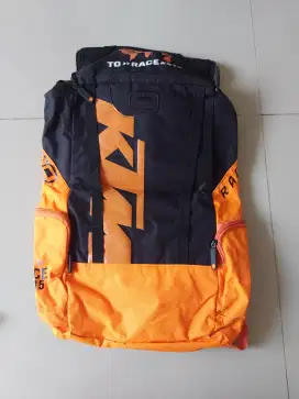 Tas punggung KTM
