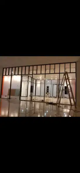 Sekat partisi kaca alumunium