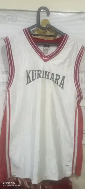 Jual Jersey Basket merk Nike ukuran M-L kondisi terbaik