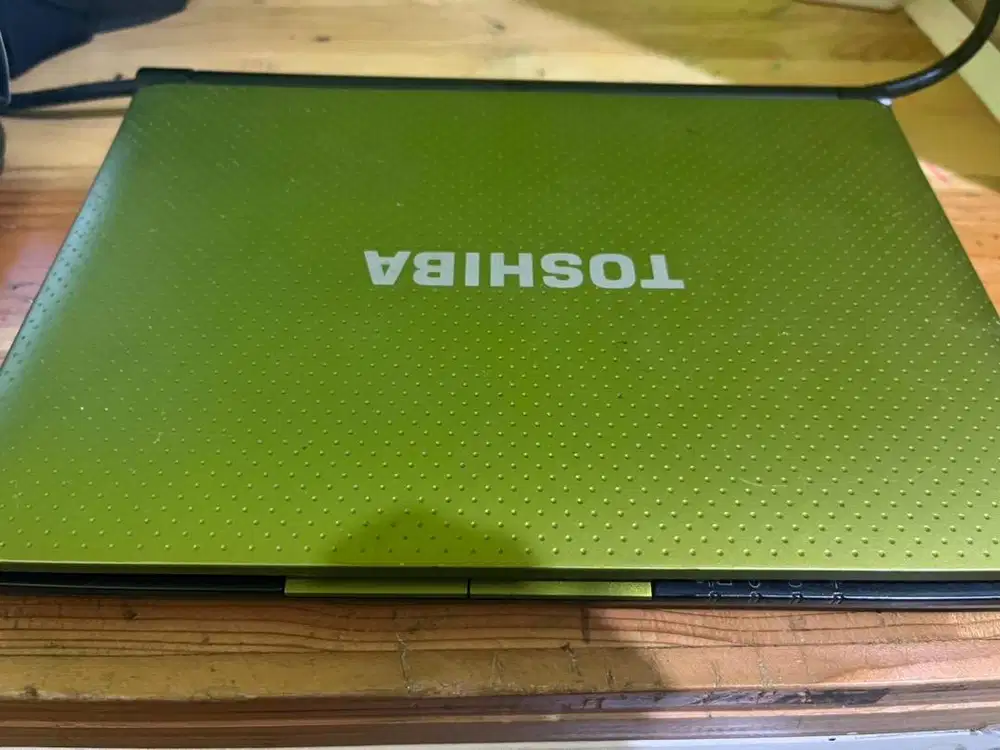 Toshiba NB520 - fungsi perlu dicek ulang, ex pemakaian cewek.