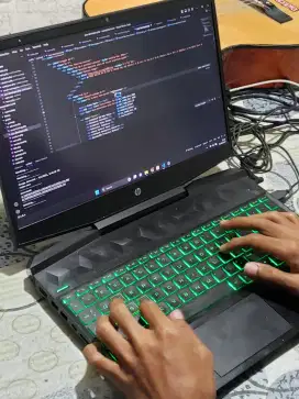 Pembuat iklan bersponsor Google, Facebook, Instagram, dan Developer.